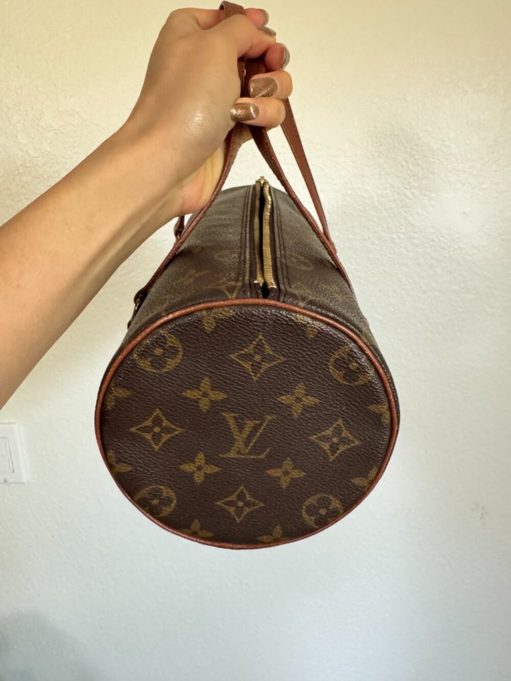 Louis Vuitton Monogram Papillon 26 (Authentic!) - Picture 5 of 10